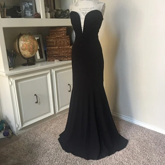 Strapless Black Dress - Picture 6 of 16